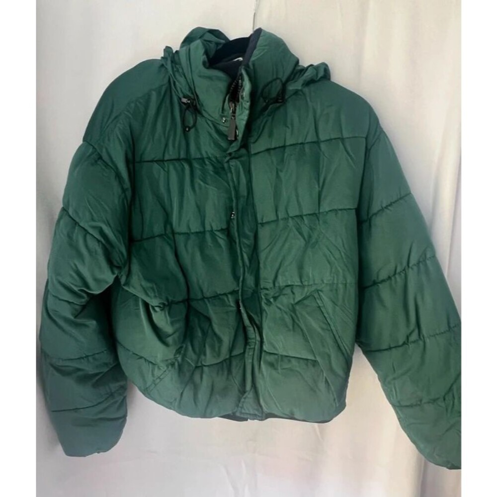 Urban Outfitters Green Cropped Puffer Jacket Hooded Oversized Size M